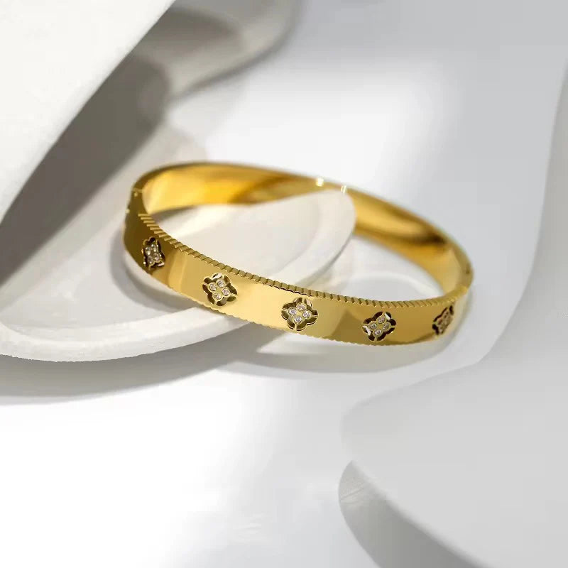 SS Gold Clovie Zircon Cuff Bracelet